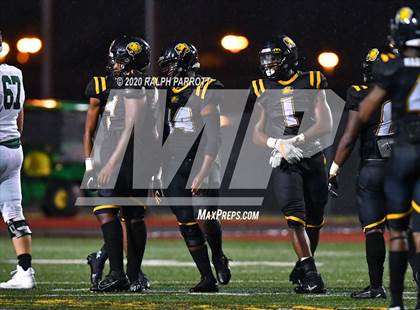Thumbnail 3 in Alief Hastings vs. Strake Jesuit photogallery.