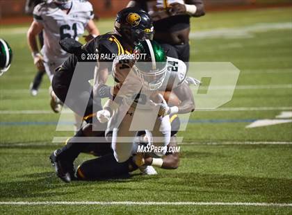 Thumbnail 2 in Alief Hastings vs. Strake Jesuit photogallery.