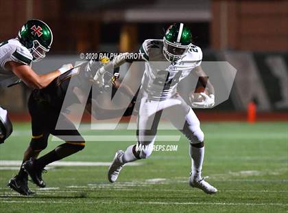 Thumbnail 2 in Alief Hastings vs. Strake Jesuit photogallery.
