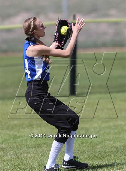 Thumbnail 3 in Longmont vs. Peak to Peak (Spartans Invitational) photogallery.