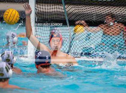 Thumbnail 2 in Mar Vista vs. Valhalla photogallery.