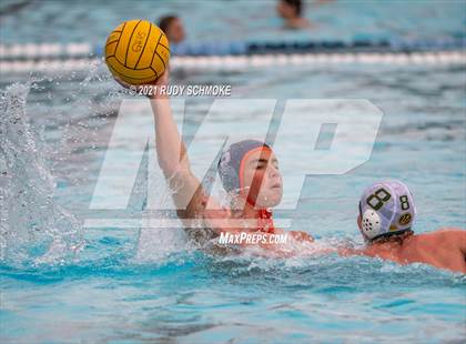 Thumbnail 1 in Mar Vista vs. Valhalla photogallery.