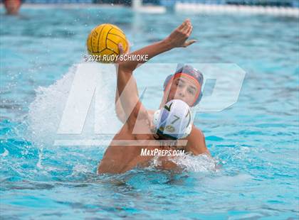 Thumbnail 2 in Mar Vista vs. Valhalla photogallery.
