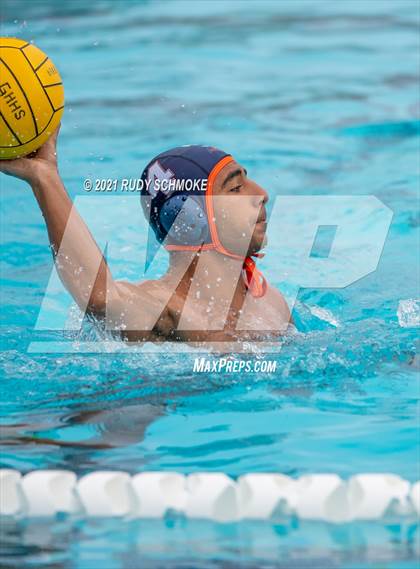 Thumbnail 1 in Mar Vista vs. Valhalla photogallery.