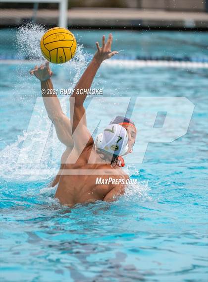 Thumbnail 3 in Mar Vista vs. Valhalla photogallery.