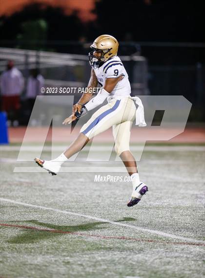 Thumbnail 3 in Mater Dei Catholic @ Carlsbad photogallery.