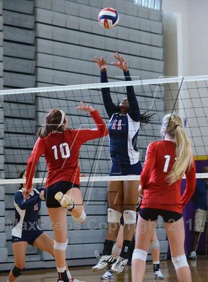 Thumbnail 1 in Lakewood vs. LaSalle (Durango Fall Classic) photogallery.