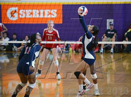 Thumbnail 1 in Lakewood vs. LaSalle (Durango Fall Classic) photogallery.