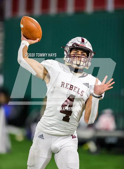 Thumbnail 1 in Midland Lee vs. Trinity (UIL Class 6A Area Playoff) photogallery.