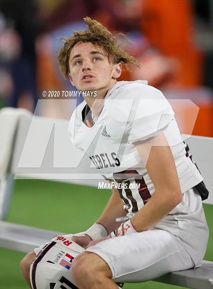 Thumbnail 2 in Midland Lee vs. Trinity (UIL Class 6A Area Playoff) photogallery.