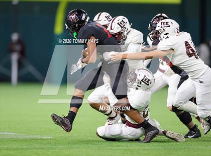 Thumbnail 1 in Midland Lee vs. Trinity (UIL Class 6A Area Playoff) photogallery.