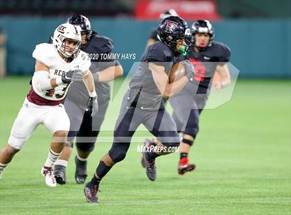 Thumbnail 3 in Midland Lee vs. Trinity (UIL Class 6A Area Playoff) photogallery.