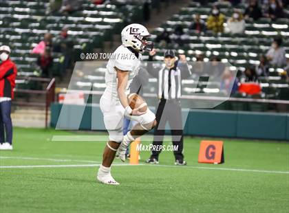 Thumbnail 1 in Midland Lee vs. Trinity (UIL Class 6A Area Playoff) photogallery.