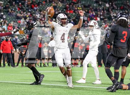 Thumbnail 3 in Midland Lee vs. Trinity (UIL Class 6A Area Playoff) photogallery.