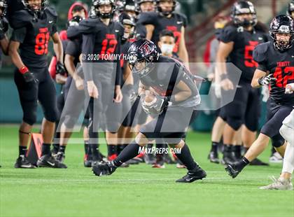 Thumbnail 1 in Midland Lee vs. Trinity (UIL Class 6A Area Playoff) photogallery.