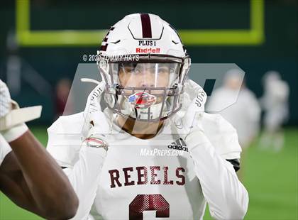 Thumbnail 1 in Midland Lee vs. Trinity (UIL Class 6A Area Playoff) photogallery.