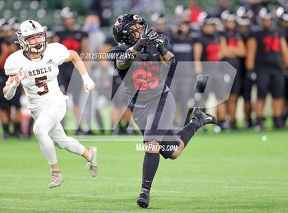 Thumbnail 3 in Midland Lee vs. Trinity (UIL Class 6A Area Playoff) photogallery.