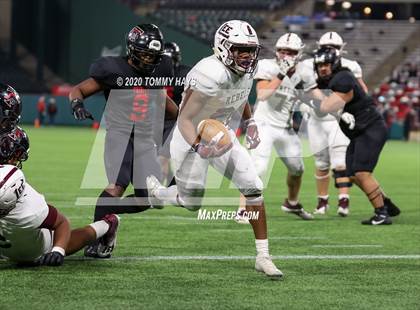 Thumbnail 2 in Midland Lee vs. Trinity (UIL Class 6A Area Playoff) photogallery.