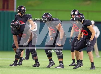Thumbnail 1 in Midland Lee vs. Trinity (UIL Class 6A Area Playoff) photogallery.