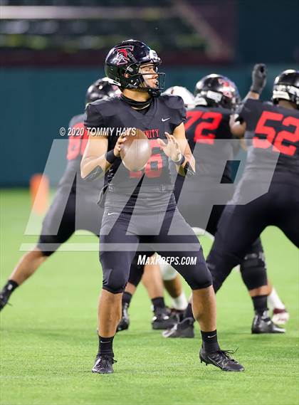 Thumbnail 3 in Midland Lee vs. Trinity (UIL Class 6A Area Playoff) photogallery.