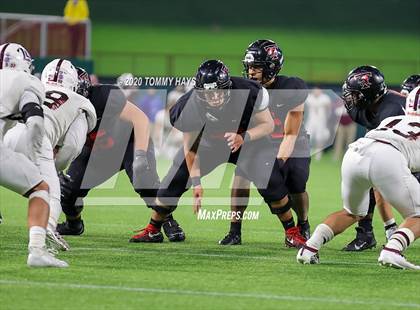 Thumbnail 3 in Midland Lee vs. Trinity (UIL Class 6A Area Playoff) photogallery.