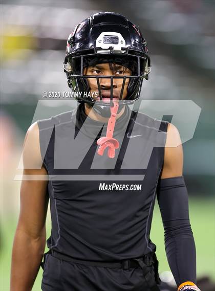 Thumbnail 3 in Midland Lee vs. Trinity (UIL Class 6A Area Playoff) photogallery.