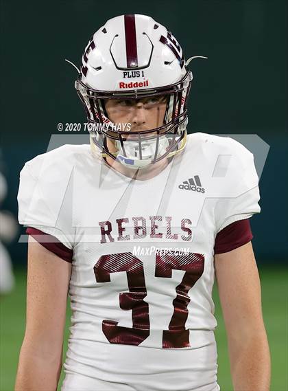 Thumbnail 1 in Midland Lee vs. Trinity (UIL Class 6A Area Playoff) photogallery.