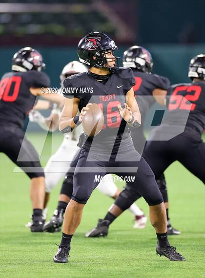 Thumbnail 3 in Midland Lee vs. Trinity (UIL Class 6A Area Playoff) photogallery.