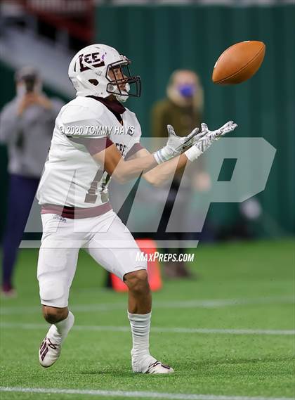 Thumbnail 1 in Midland Lee vs. Trinity (UIL Class 6A Area Playoff) photogallery.