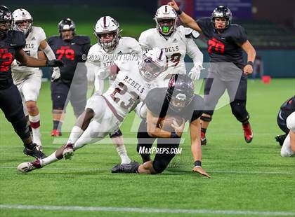 Thumbnail 1 in Midland Lee vs. Trinity (UIL Class 6A Area Playoff) photogallery.