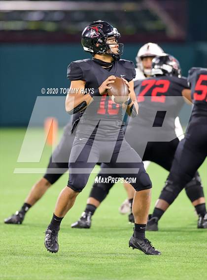 Thumbnail 3 in Midland Lee vs. Trinity (UIL Class 6A Area Playoff) photogallery.