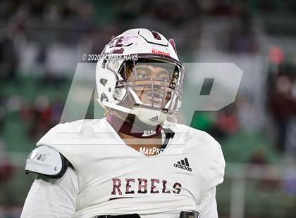 Thumbnail 2 in Midland Lee vs. Trinity (UIL Class 6A Area Playoff) photogallery.