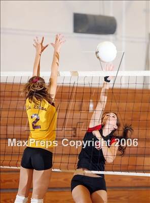 Thumbnail 3 in Las Lomas @ Monte Vista photogallery.