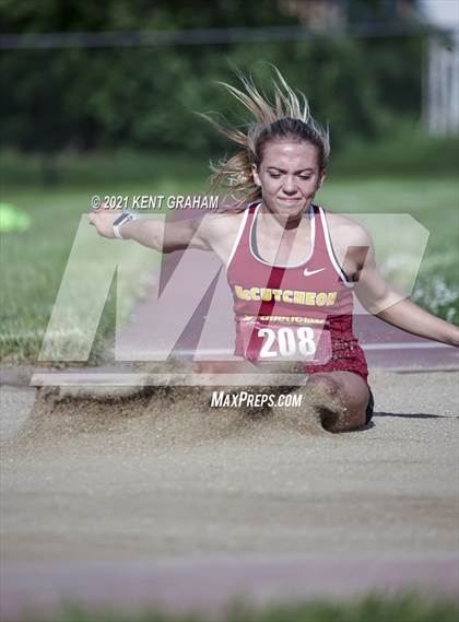 Thumbnail 1 in Lafayette Jefferson (IHSAA Regional) photogallery.