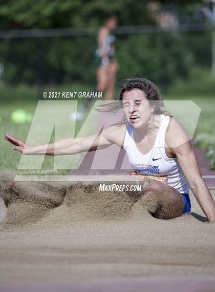 Thumbnail 3 in Lafayette Jefferson (IHSAA Regional) photogallery.