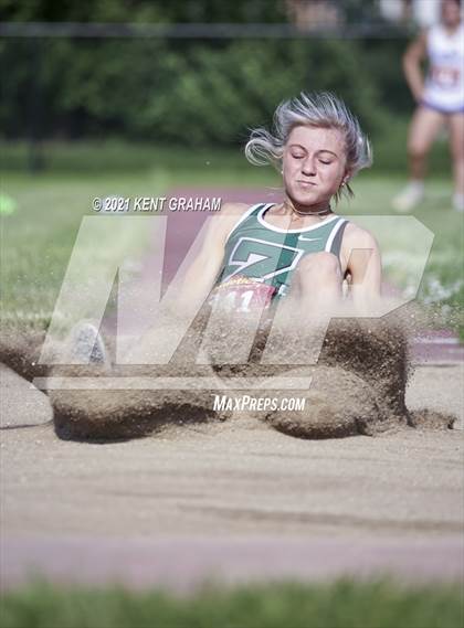 Thumbnail 1 in Lafayette Jefferson (IHSAA Regional) photogallery.