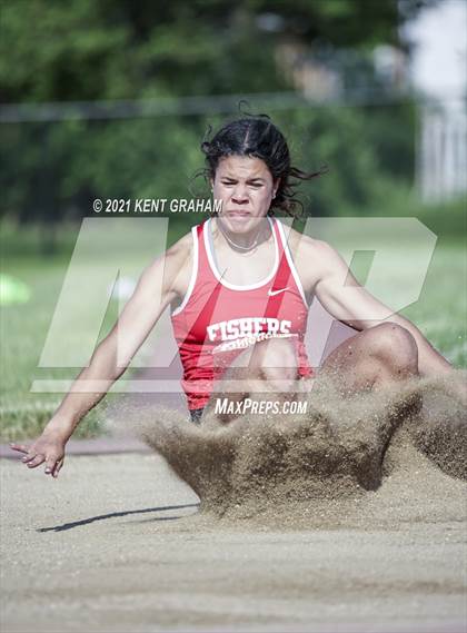 Thumbnail 2 in Lafayette Jefferson (IHSAA Regional) photogallery.