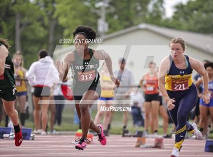 Thumbnail 3 in Lafayette Jefferson (IHSAA Regional) photogallery.