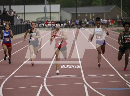 Thumbnail 3 in Lafayette Jefferson (IHSAA Regional) photogallery.