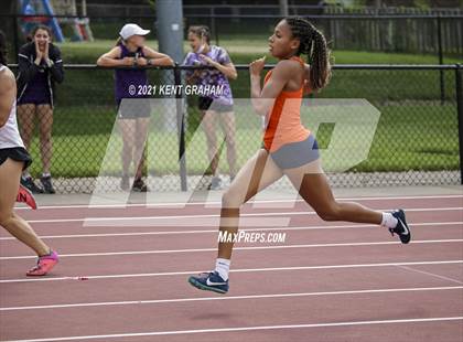 Thumbnail 1 in Lafayette Jefferson (IHSAA Regional) photogallery.