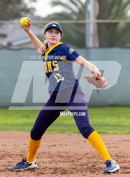 Thumbnail 2 in Big Valley Christian vs. Gregori photogallery.