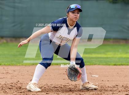 Thumbnail 3 in Big Valley Christian vs. Gregori photogallery.