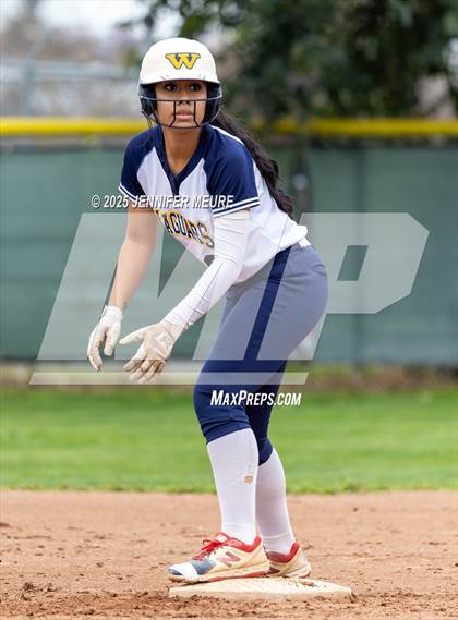 Thumbnail 1 in Big Valley Christian vs. Gregori photogallery.