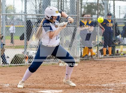 Thumbnail 2 in Big Valley Christian vs. Gregori photogallery.