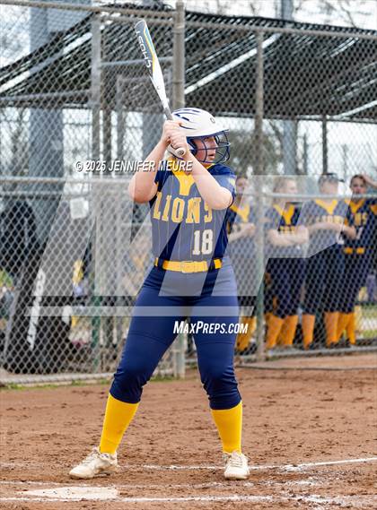 Thumbnail 3 in Big Valley Christian vs. Gregori photogallery.