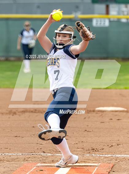 Thumbnail 3 in Big Valley Christian vs. Gregori photogallery.