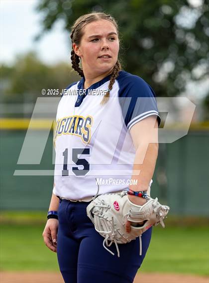 Thumbnail 3 in Big Valley Christian vs. Gregori photogallery.