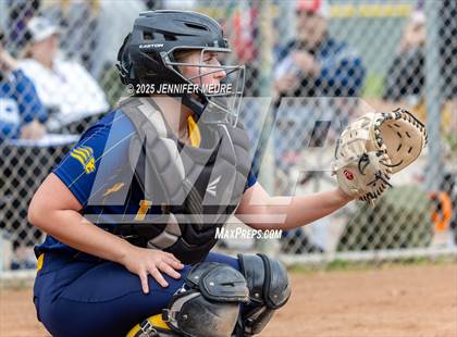 Thumbnail 3 in Big Valley Christian vs. Gregori photogallery.