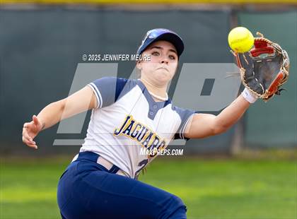 Thumbnail 1 in Big Valley Christian vs. Gregori photogallery.