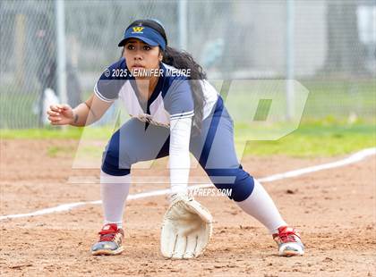 Thumbnail 2 in Big Valley Christian vs. Gregori photogallery.